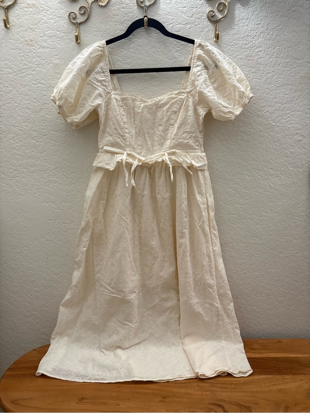 Lovelo Cream Puff Sleeve Lace Ankle length Dress